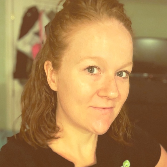 Meet your Posher, Jennifer - Picture 1 of 1